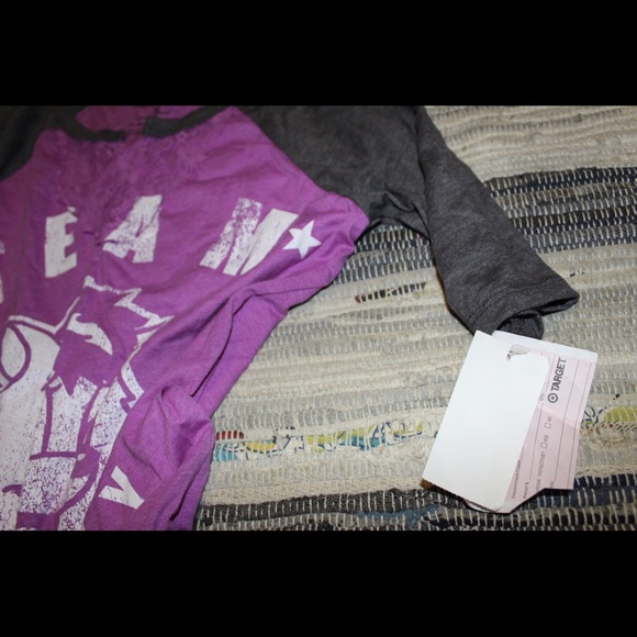 Fox Raglan Tee - Picture 3 of 3